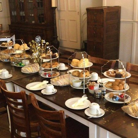 The Corner House Hotel Анан Екстериор снимка